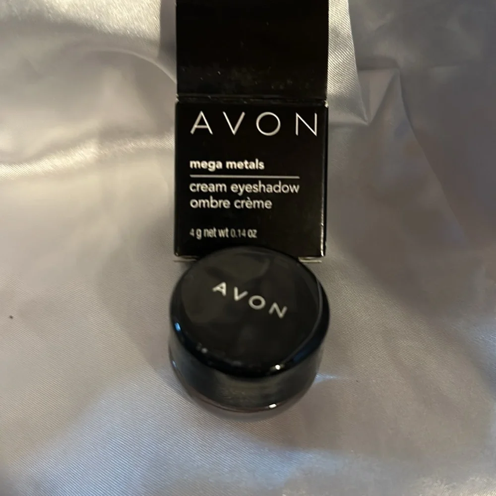 Avon Mega Metals Cream Eyeshadow 4g “Rose Metallic”